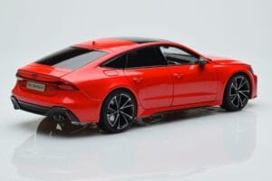 Audi RS7 C8 Sportback Piros Kengfai 1:18 VAKF 0332 Gyanta – 3. kép a 7-ből
