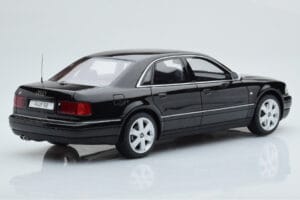 Audi S8 D2 Fekete Otto 1:18 OT082 Gyanta – 2. kép a 6-ből