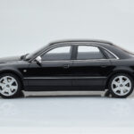 Audi S8 D2 Fekete Otto 1:18 - image 3 of 6