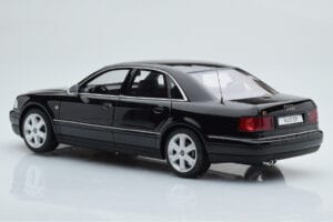 Audi S8 D2 Fekete Otto 1:18 OT082 Gyanta – 5. kép a 6-ből
