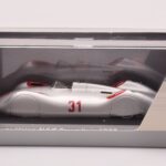 Auto Union Stromlinie #31 AVUS 1937 Ezüst Minichamps 1:43 - image 4 of 4
