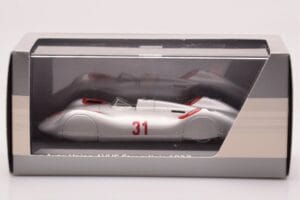 Auto Union Stromlinie #31 AVUS 1937 Ezüst Minichamps 1:43 5030900503 Fém – 4. kép a 4-ből