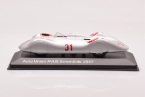 Auto Union Stromlinie #31 AVUS 1937 Ezüst Minichamps 1:43