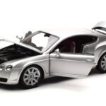 Bentley Continental GT Ezüst Minichamps 1:18 - image 2 of 8