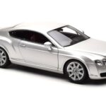 Bentley Continental GT Ezüst Minichamps 1:18 - image 6 of 8