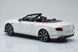 Bentley Continental GTC V8 S Fehér GT Spirit 1:18 ZM046 Gyanta – 5. kép a 6-ből