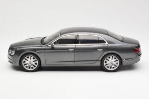 Bentley Flying Spur W12 Granite Szürke Kyosho 1:18 08891GN Fém – 4. kép a 8-ből