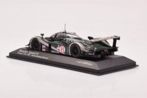 Bentley Speed 8 #8 J. Herbert / D. Brabham / M. Blundell Sebring 12 Hours 2003 Minichamps 1:43 400031398 Fém – 3. kép a 4-ből
