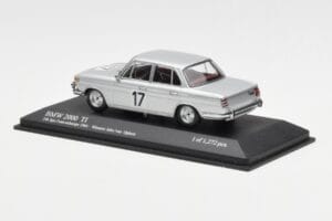 BMW 2000 Ti #17 J. Ickx / C. van Ophem Winners 24 Hours of Spa 1966 Minichamps 1:43 400662517 Fém – 3. kép a 4-ből