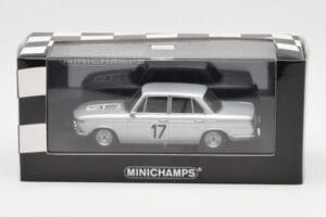 BMW 2000 Ti #17 J. Ickx / C. van Ophem Winners 24 Hours of Spa 1966 Minichamps 1:43 400662517 Fém – 4. kép a 4-ből