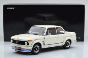 BMW 2002 Turbo Fehér Kyosho 1:18 08544W Fém – 8. kép a 8-ből