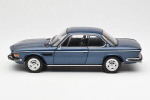 BMW 3.0 CSi E9 Kék Metál AUTOart 1:18 70672 Fém – 4. kép a 8-ből