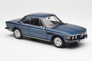 BMW 3.0 CSi E9 Kék Metál AUTOart 1:18 70672 Fém – 6. kép a 8-ből