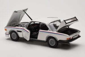 BMW 3.0 CSL E9 Fehér Heritage Edition Minichamps 1:18 80432411550 Fém – 5. kép a 8-ből