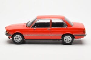BMW 318 E21 Piros KK-Scale 1:18 KKDC180041 Fém – 3. kép a 6-ből
