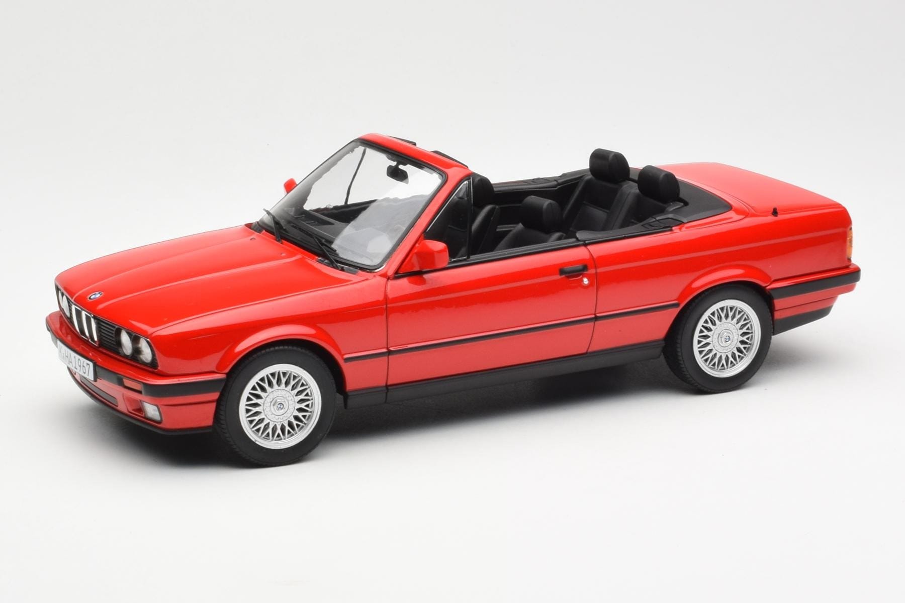 BMW 318i E30 Kabrió Piros Norev 1:18 183210 Fém