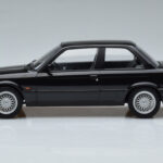 BMW 325i E30 Fekete Norev 1:18 - image 3 of 6