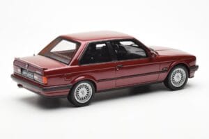 BMW 325i E30 Bordeaux Metallic Otto 1:18 OT102 Gyanta – 2. kép a 6-ből