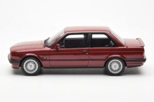 BMW 325i E30 Bordeaux Metallic Otto 1:18 OT102 Gyanta – 3. kép a 6-ből