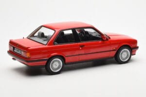 BMW 325i E30 Piros Norev 1:18 183202 Fém – 2. kép a 6-ből
