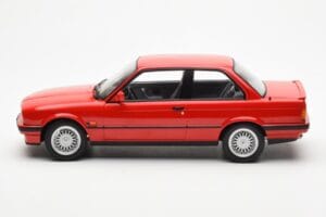 BMW 325i E30 Piros Norev 1:18 183202 Fém – 3. kép a 6-ből