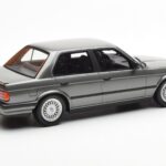 BMW 325i E30 Szedán Dolphin Szürke Otto 1:18 - image 2 of 6