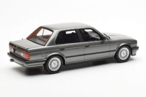 BMW 325i E30 Szedán Dolphin Szürke Otto 1:18 OT819 Gyanta – 2. kép a 6-ből