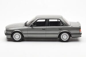 BMW 325i E30 Szedán Dolphin Szürke Otto 1:18 OT819 Gyanta – 3. kép a 6-ből