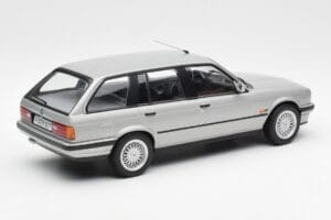 BMW 325i E30 Touring Ezüst Norev 1:18 183216 Fém – 2. kép a 6-ből