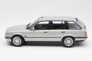 BMW 325i E30 Touring Ezüst Norev 1:18 183216 Fém – 3. kép a 6-ből