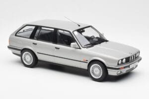 BMW 325i E30 Touring Ezüst Norev 1:18 183216 Fém – 4. kép a 6-ből
