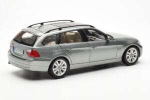 BMW 330i E91 Touring Szürke Metallic Kyosho 1:18 80430394359 Fém – 3. kép a 8-ből
