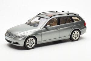 BMW 330i E91 Touring Szürke Metallic Kyosho 1:18 80430394359