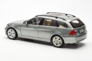 BMW 330i E91 Touring Szürke Metallic Kyosho 1:18 80430394359 Fém – 7. kép a 8-ből