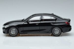 BMW 330i G20 Fekete Metál Norev 1:18 183277 Fém – 4. kép a 7-ből