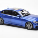 BMW 330i G20 Portimao Kék Metallic Norev 1:18 - image 6 of 8