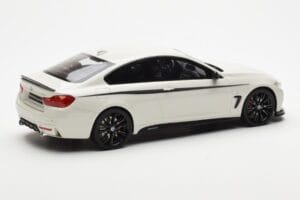 BMW 435i F32 M Performance Package Fehér GT Spirit 1:18 GT710 Gyanta – 2. kép a 6-ből