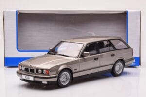 BMW 530i E34 Touring Szürke Metál MCG 1:18 MCG18330 Fém – 6. kép a 6-ből