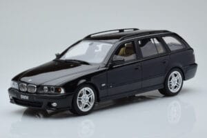 BMW 540 E39 Touring M Package Fekete Otto 1:18 OT1013