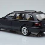 BMW 540 E39 Touring M Package Fekete Otto 1:18 - image 5 of 6