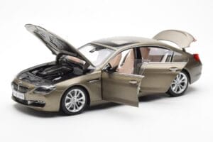BMW 650i F06 Gran Coupe Frozen Bronz Metallic Paragon 1:18 80432218742 Fém – 2. kép a 8-ből