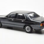 BMW 733i E23 Fekete Metallic KK-Scale 1:18 - image 5 of 6