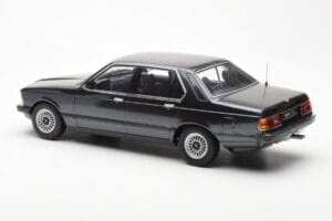 BMW 733i E23 Fekete Metallic KK-Scale 1:18 KKDC180101 Fém – 5. kép a 6-ből
