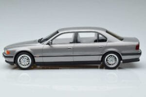 BMW 7 Series E38 750iL Otto 1:18 OT952 Gyanta – 3. kép a 6-ből