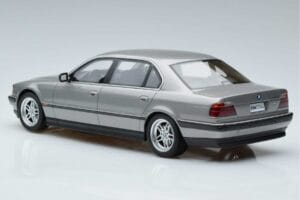 BMW 7 Series E38 750iL Otto 1:18 OT952 Gyanta – 5. kép a 6-ből