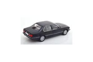 BMW 750i E32 Fekete MCG 1:18 MCG18162 Fém – 2. kép a 3-ből