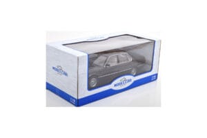BMW 750i E32 Fekete MCG 1:18 MCG18162 Fém – 3. kép a 3-ből