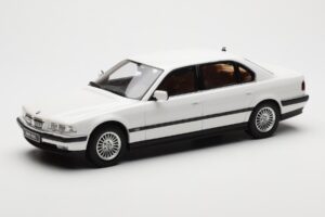 BMW 750iL E38 Asia Exclusive Fehér Otto 1:18 OT836