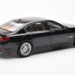 BMW 750Li F02 Facelift Carbon Fekete Kyosho 1:18 - image 3 of 8