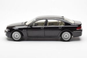 BMW 760Li E66 Fekete Kyosho 1:18 08572BK Fém – 4. kép a 9-ből
